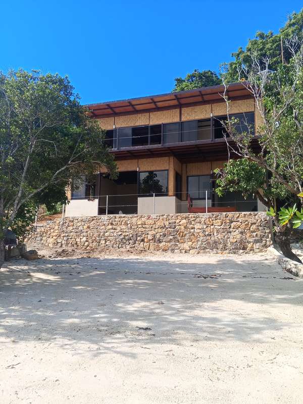3 Bedroom Beachhouse with Pool photo