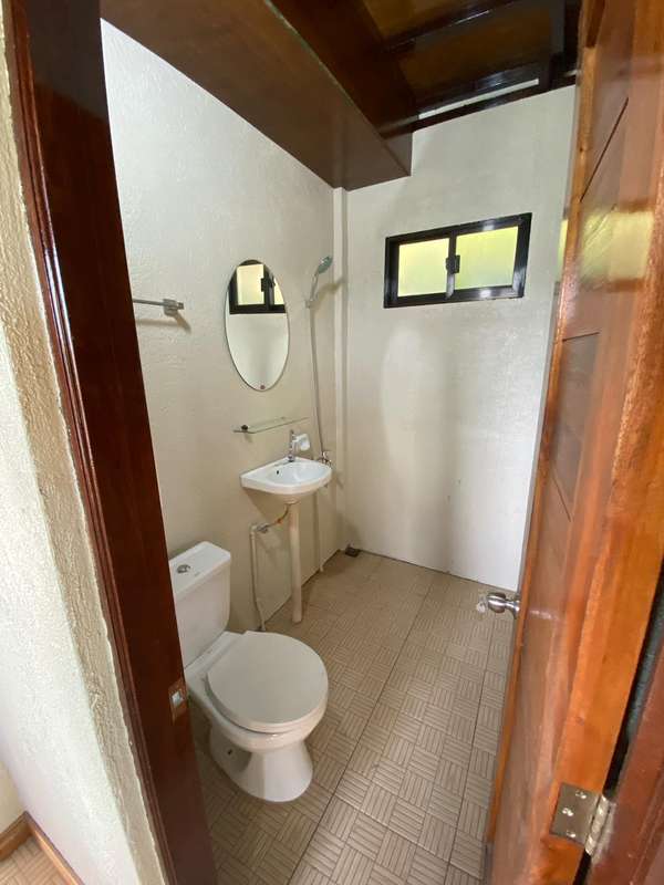 3 Bedroom Beachhouse with Pool photo
