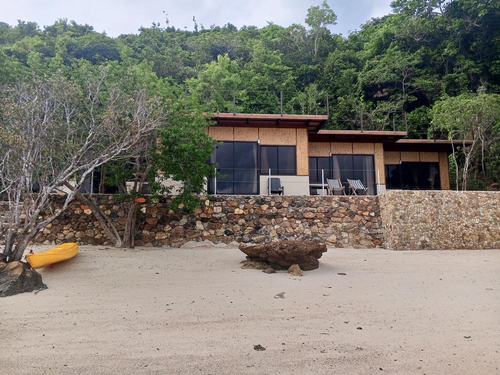 4 Bedroom Beachhouse with Pool photo