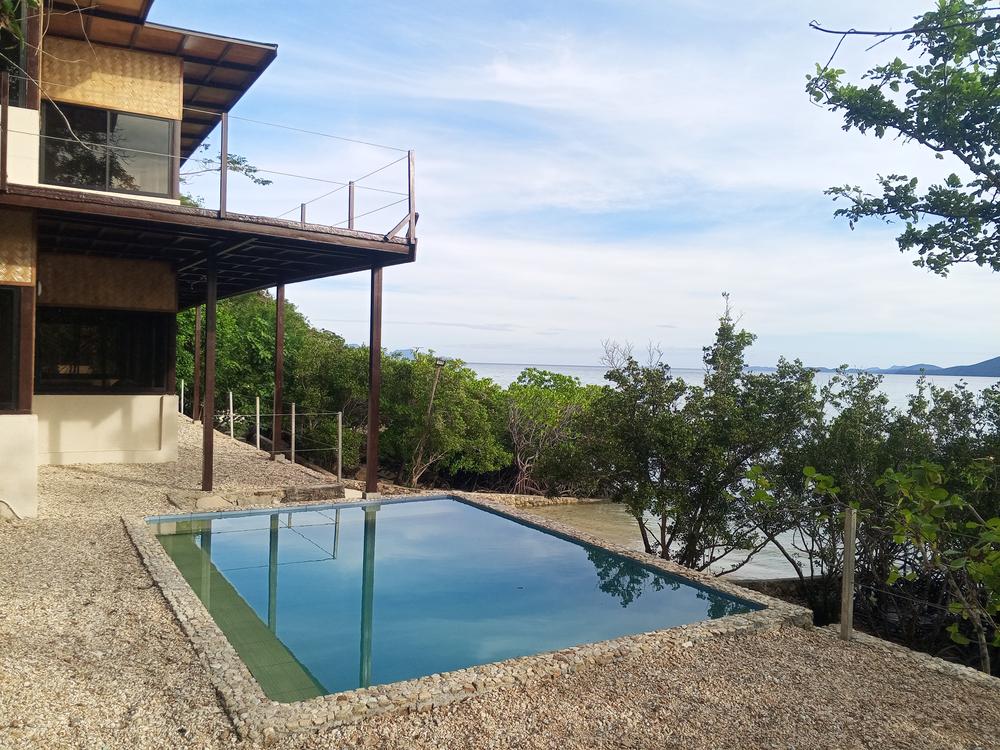 6 Bedroom Beachhouse with Pool photo