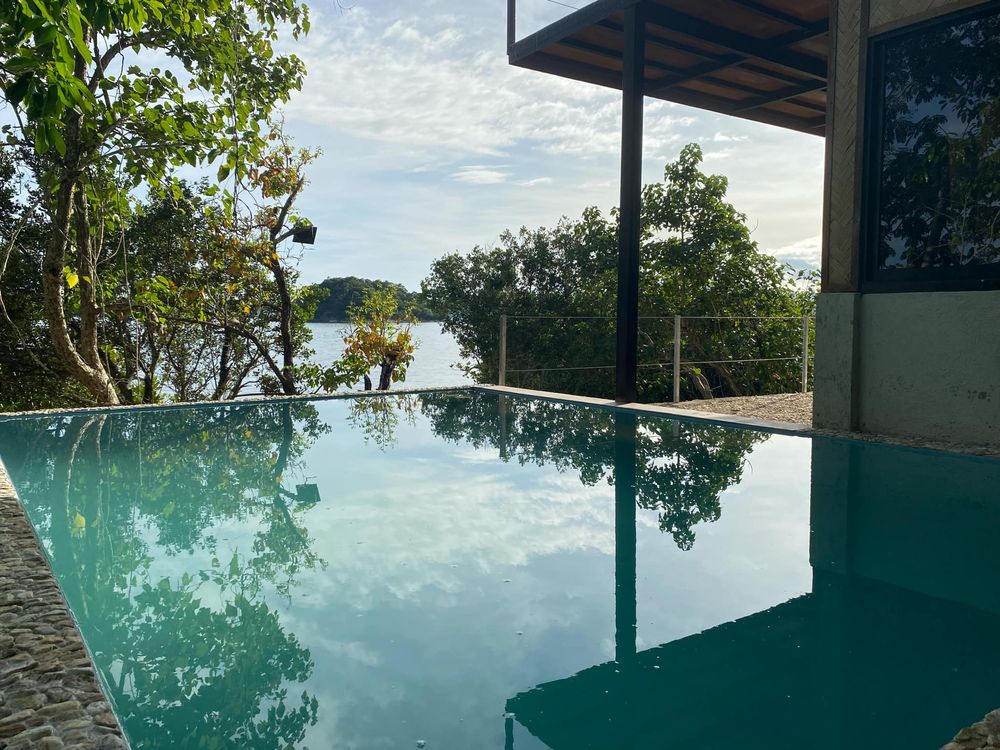 3 Bedroom Beachhouse with Pool